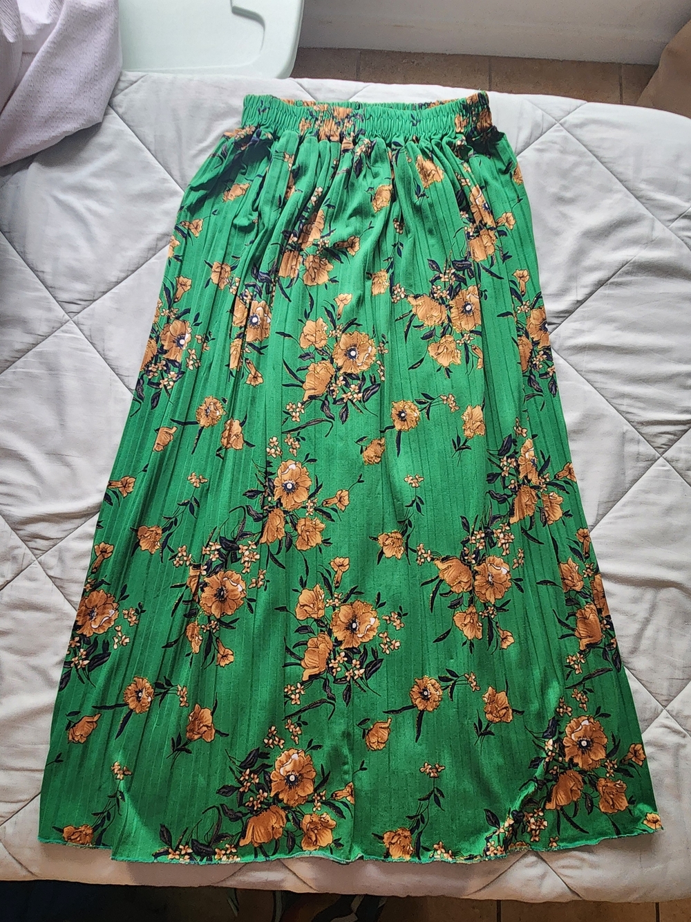 Green Floral Elastic-Waist Maxi Skirt